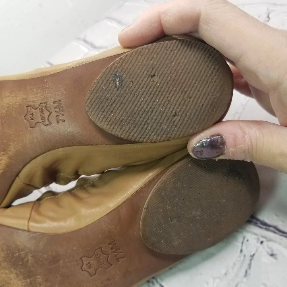 Tory Burch Shelby tan leather ballet slip on flats